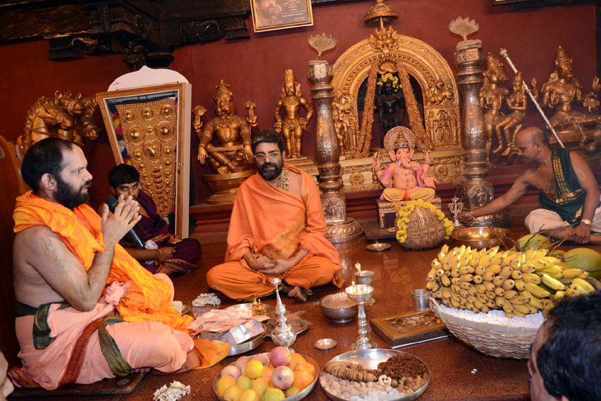 Felicitation By Lakshmivarathirtha Swamiji On 14 Jan 2014